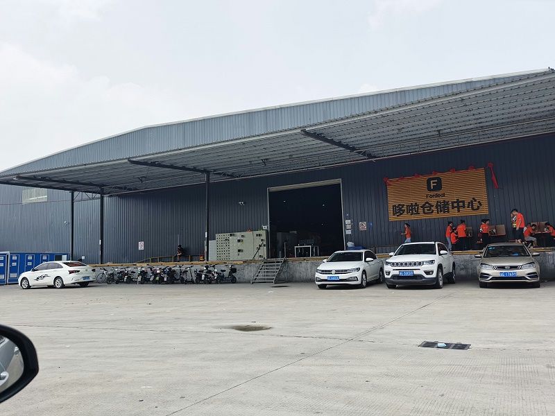 物流倉儲通風降溫方案-移動式冷風機.jpg 物流倉儲通風降溫方案-移動式冷風機.jpg