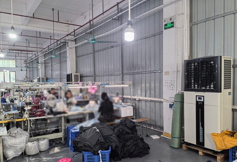 星科5匹工業(yè)省電空調(diào)-立式軸流機(jī)應(yīng)用于服裝廠降溫案例.jpg 星科5匹工業(yè)省電空調(diào)-立式軸流機(jī)應(yīng)用于服裝廠降溫案例.jpg